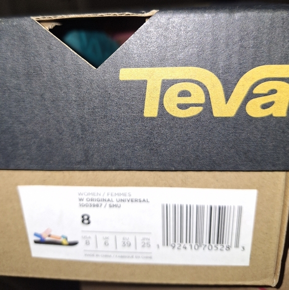 A pair of Teva Original Universal sandals with multicolored straps. NWT - Picture 9 of 9